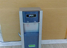 深圳中鐵物業(yè)選購(gòu)圣藍(lán)冷熱直飲水機(jī)