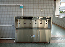 山東校園不銹鋼直飲水機新款，圣藍直飲水機生產(chǎn)